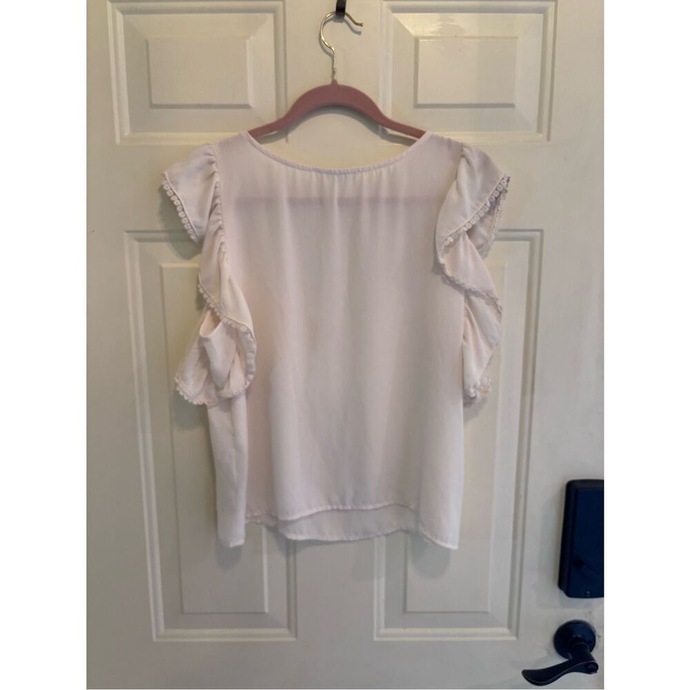 BB Dakota Cream Flutter Sleeve Blouse - Picture 4 of 5